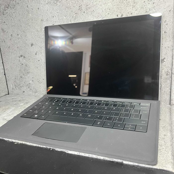 Microsoft Surface Pro 5 (Model 1796) | 4GB RAM | 128GB SSD | Dotyk 12.3" PixelSense | Klawiatura Type Cover | Ładowarka