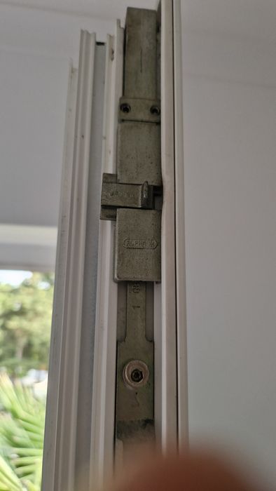 Reparação técnica janelas e estores