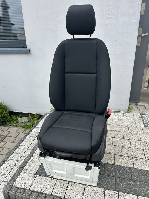 Prawy fotel MB Sprinter 907 airbag