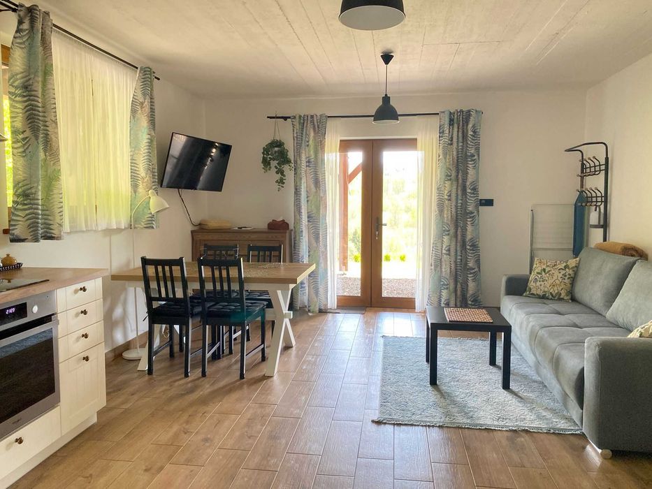 Bieszczady - Widokówka Wetlina, pokoje z łazienkami, taras z pięknym widokiem na góry