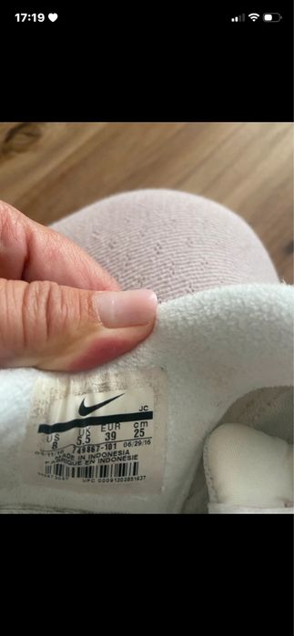 Sapatilha Nike branca