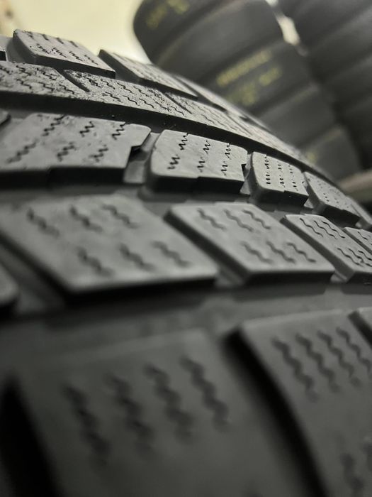 Автошини зимові NEXEN 215/40/18 (4 шт) Резина,Колеса,Гума,Скати,Шини