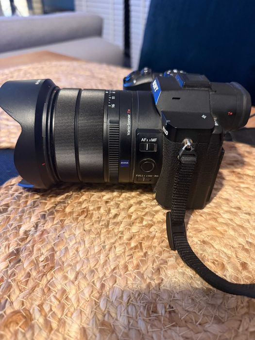 Sony RX10 Mark V (2026) – jak nowy (1 miesiąc) + pokrowiec