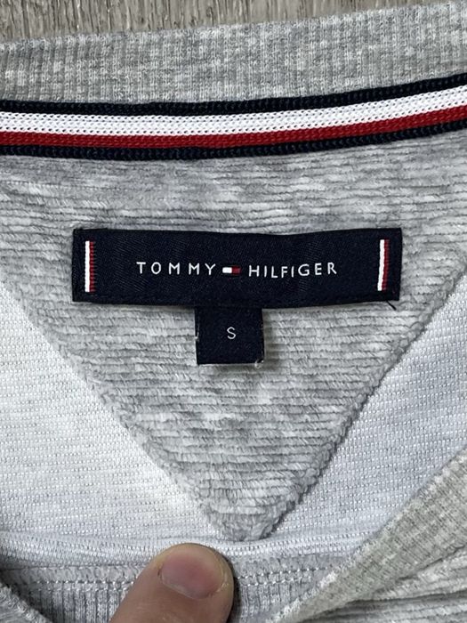 Tommy Hilfiger кофта свитшот S размер с лампасами серая