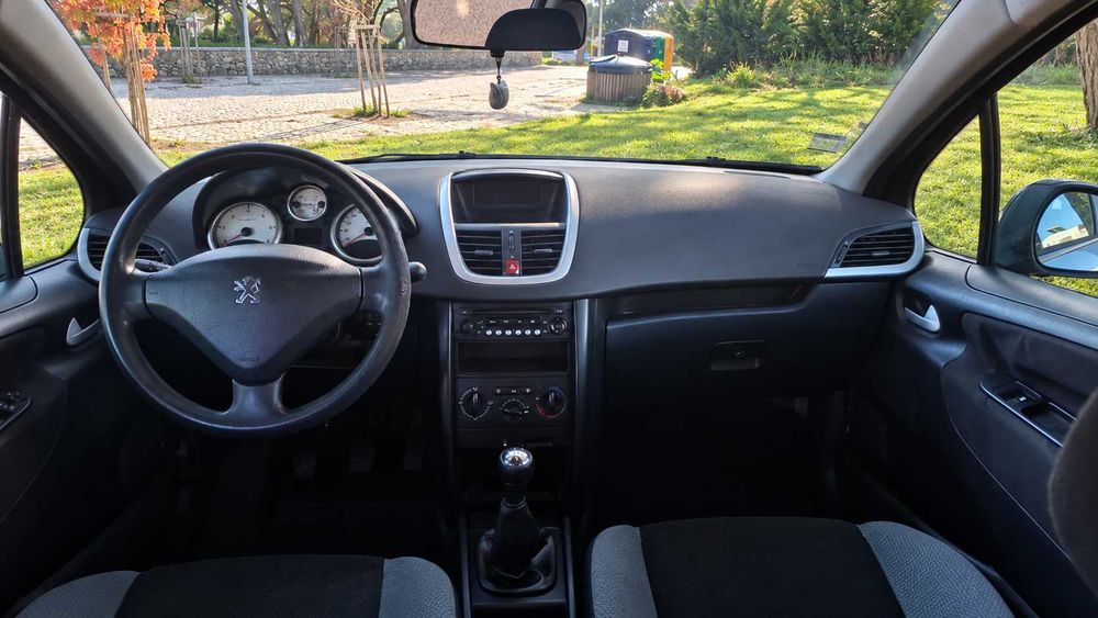 Peugeot 207 1.4 HDi Urban — photo 5