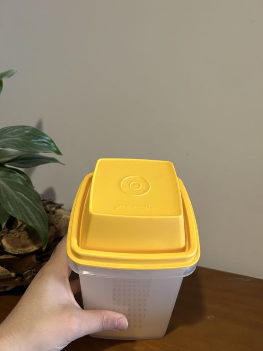 Pick a Deli Tupperware