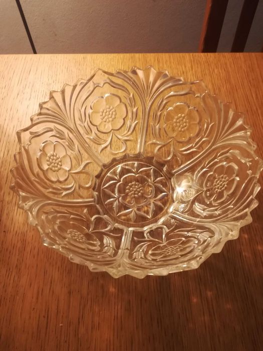 Conj taça grande + 5 peqs vidro trabalhado