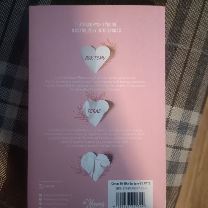 Książka "11 papierowych serc "