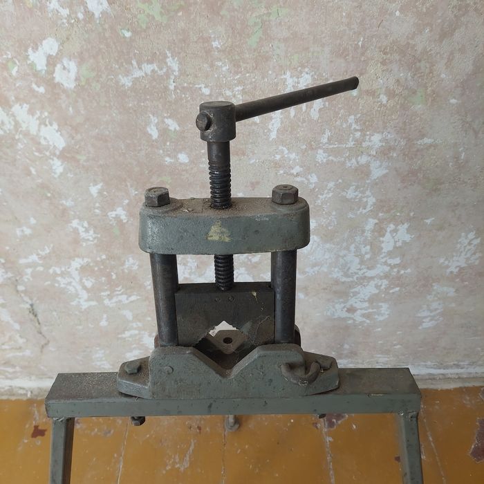 Imadło hydrauliczne