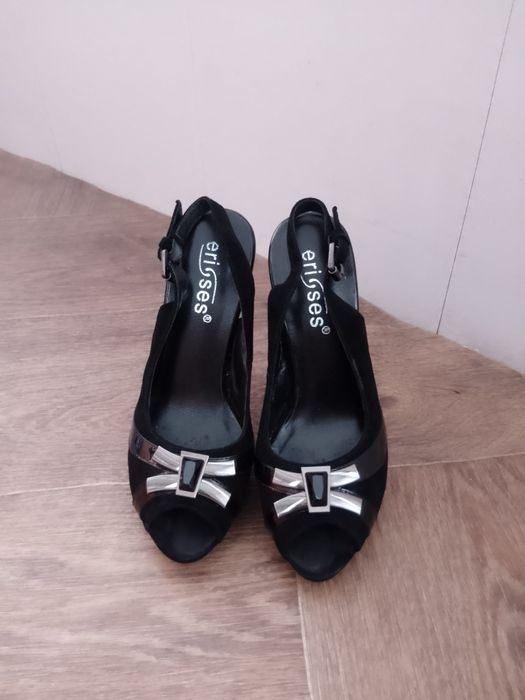 Босоніжки чорні, 33 розмір