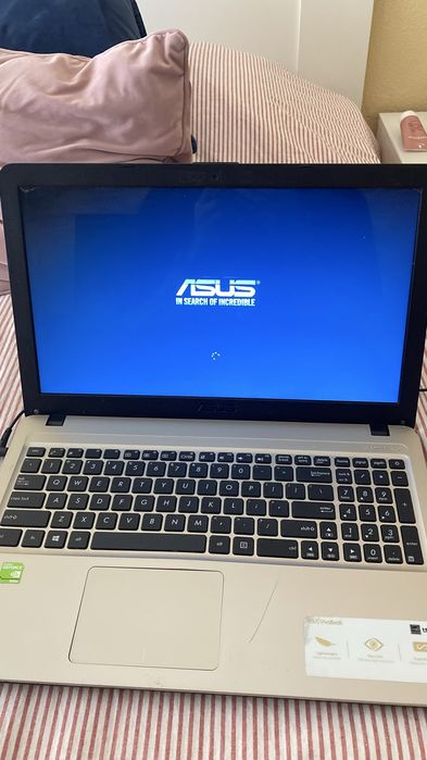 Notebook Asus + carreador