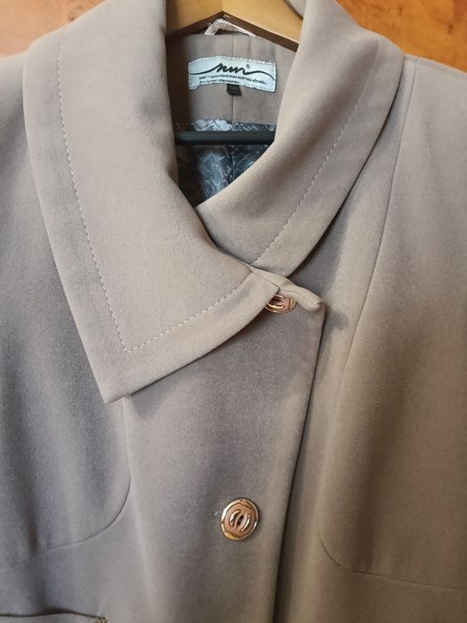 Кашемірове жіноче пальто