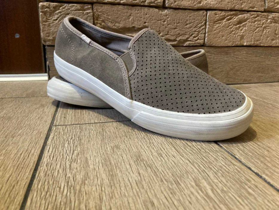 Взуття жіноче макасіни