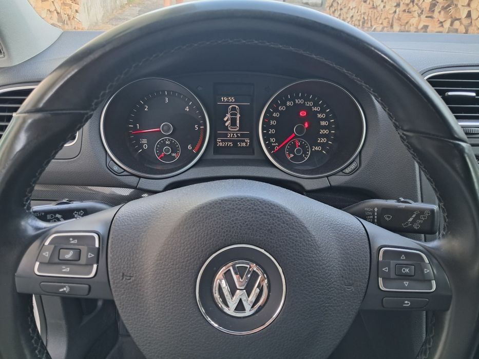 Volkswagen Golf VI