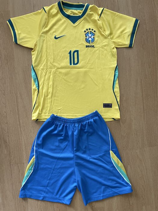 Netmar Jr Brasil criança futebol equipamento