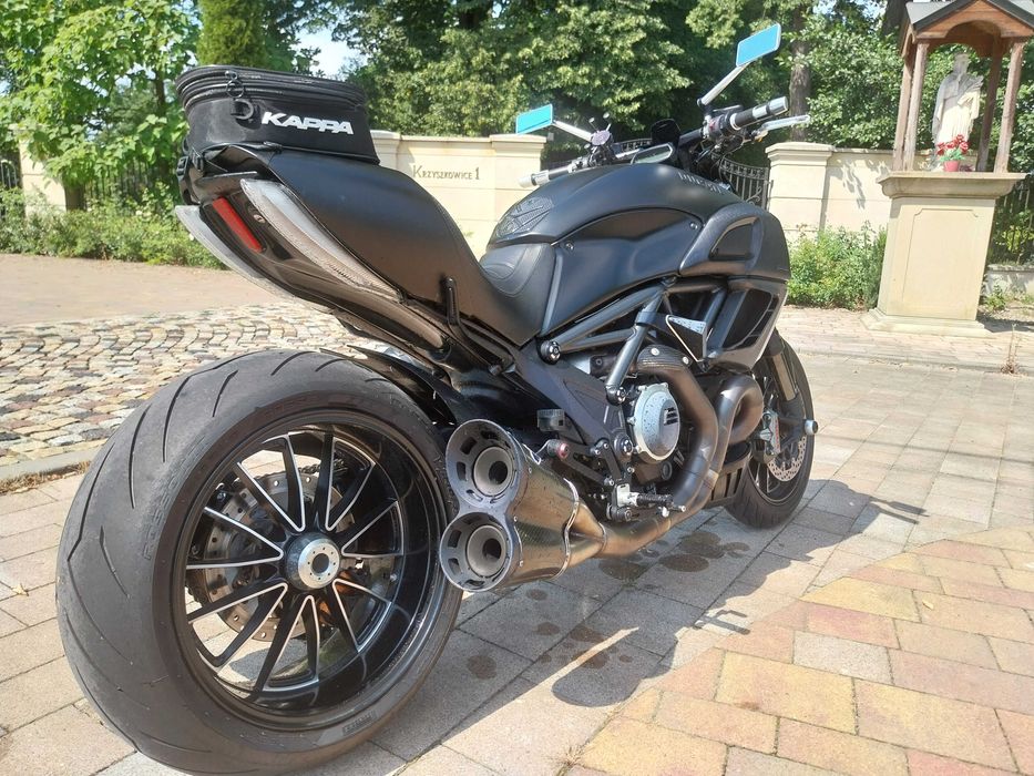 Sprzedam Ducati 1200 carbon