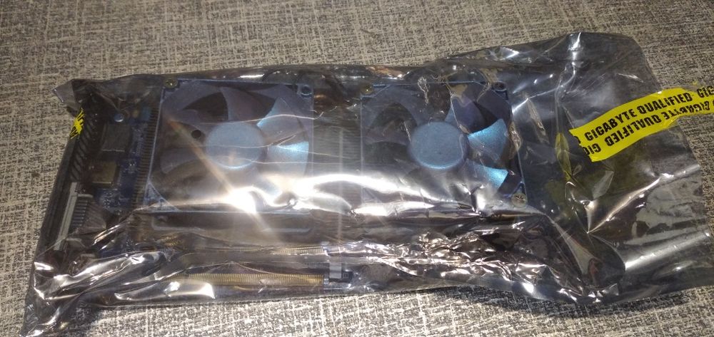 Видеокарта gtx 660 Gigabite 2gb Точно работает. Любые тесты.