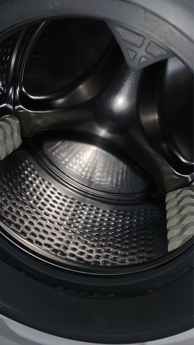 Пральна машина  Whirlpool з Німеччини.