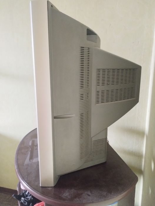 Телевізор LG Flatron 27"