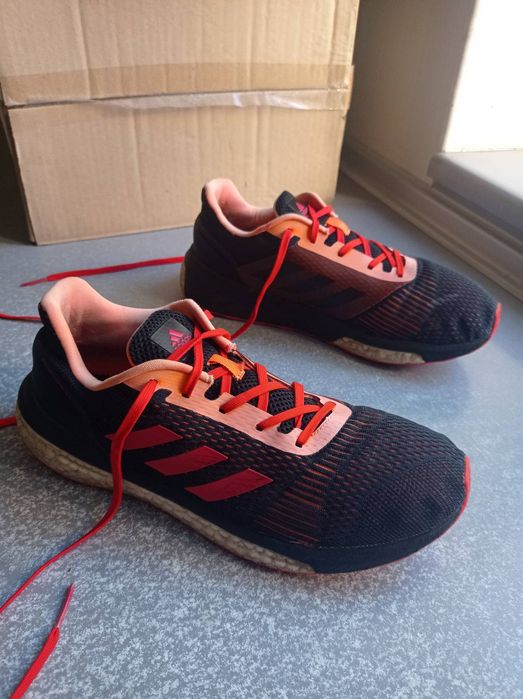Кросівки Adidas Response ST Boost -42.5р