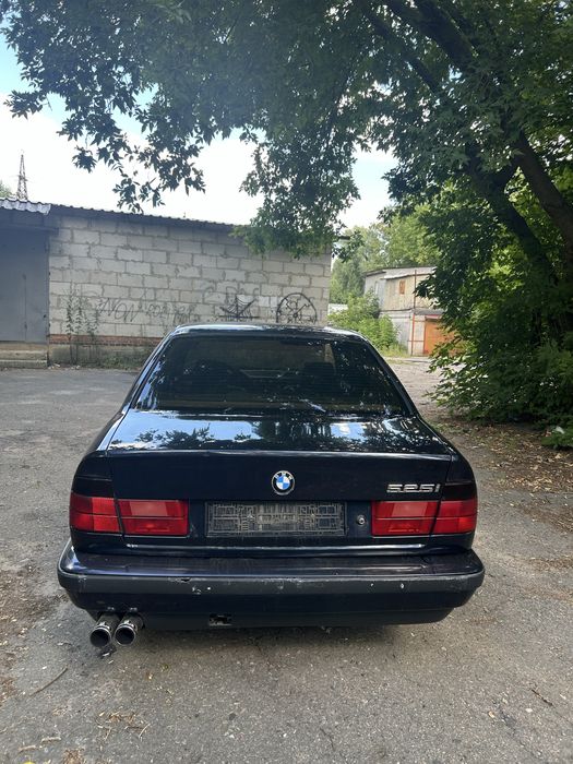 Продам бмв е34.