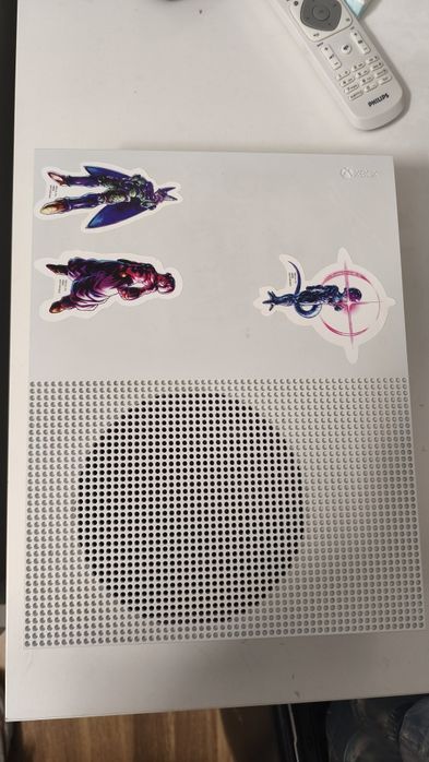 Xbox One S 500Gb SSD com drive blu-ray