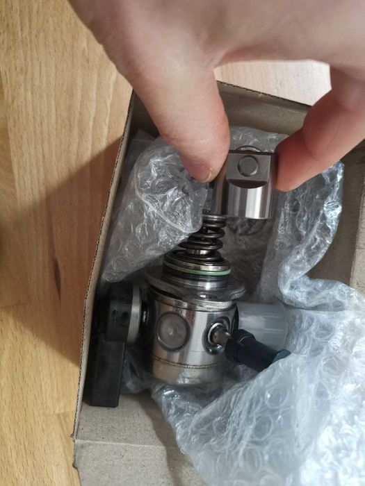 05E127027A VAG  AUDI SEAT SKODA VW   Тнвд оригінал, Пробіг 3500 км