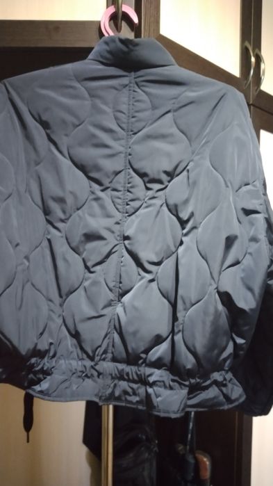 Куртка демісезонна жіноча.