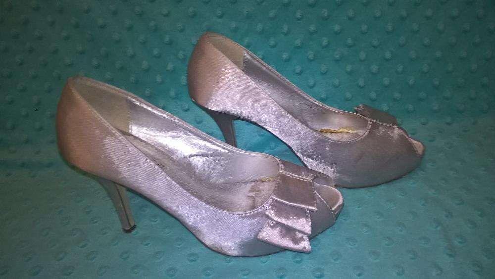 Buty szare srebrne satynowe r. 37