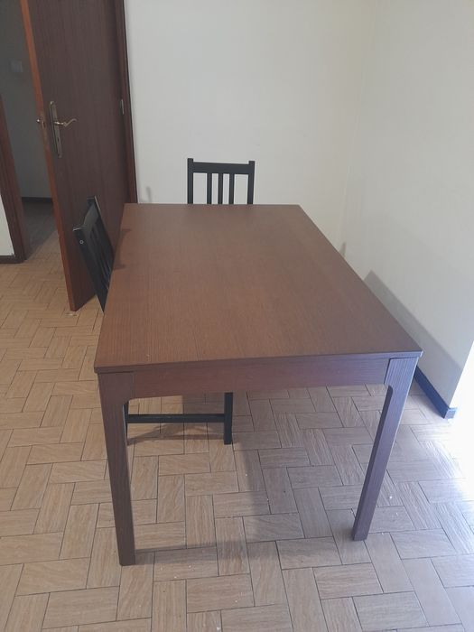 Mesa extensível ikea + 6 cadeiras
