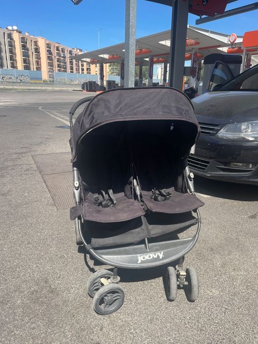 Carrinho de gemeos joovy