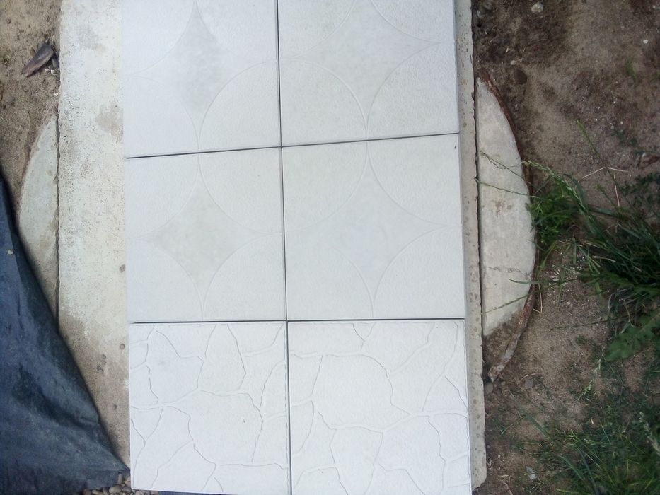 Набірні стовпчики на паркан