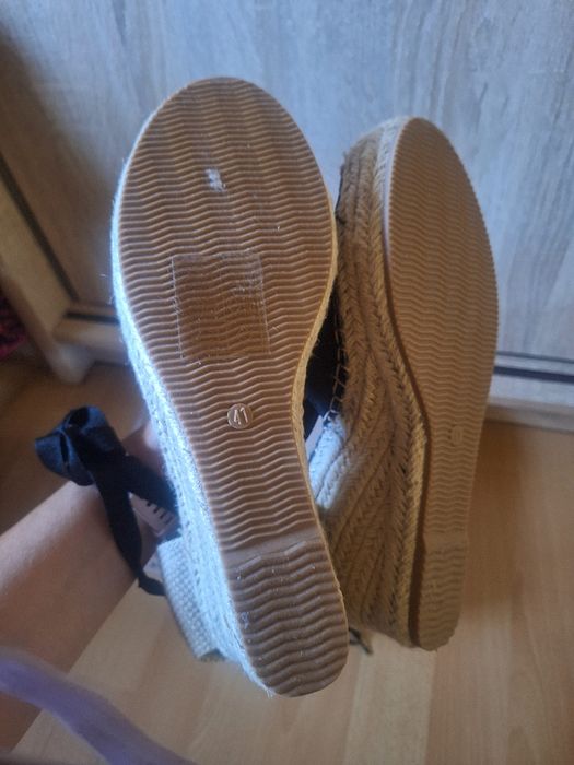Nowe buty na koturnie espadryle rozmiar 41