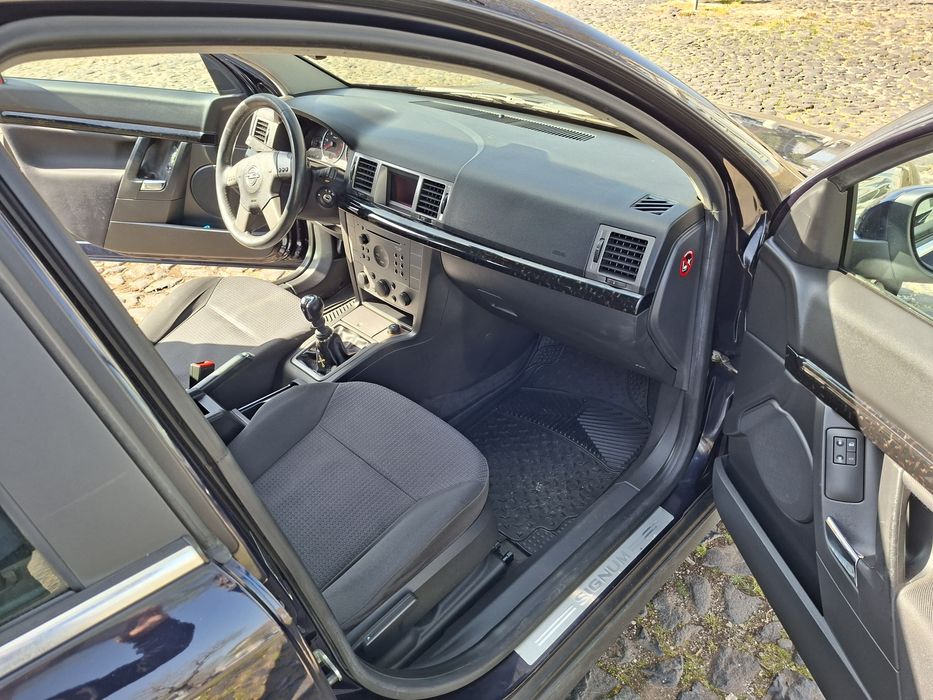 TOP/Opel signum 2.2 DTI/2003