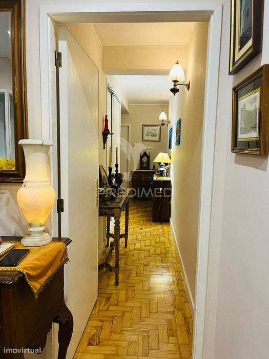Apartamento T4 | Garagem, Logradouro e Arrecadação | JUNTO AO CENTR...