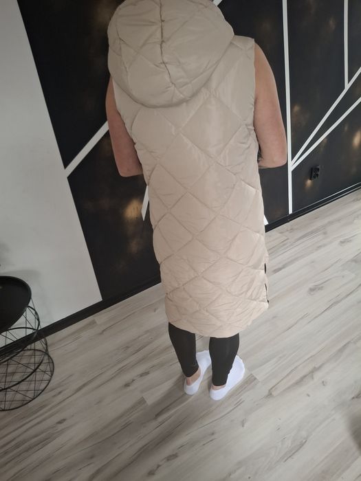 Bezrękawnik z kapturem