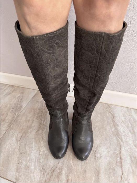 Демі натуральні чоботи 35 р