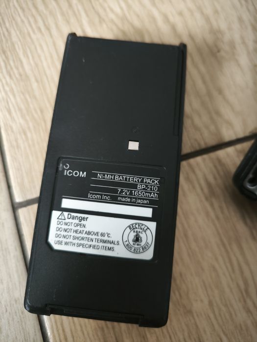 Радіостанції Icom ic - v8 2 штуки japan
