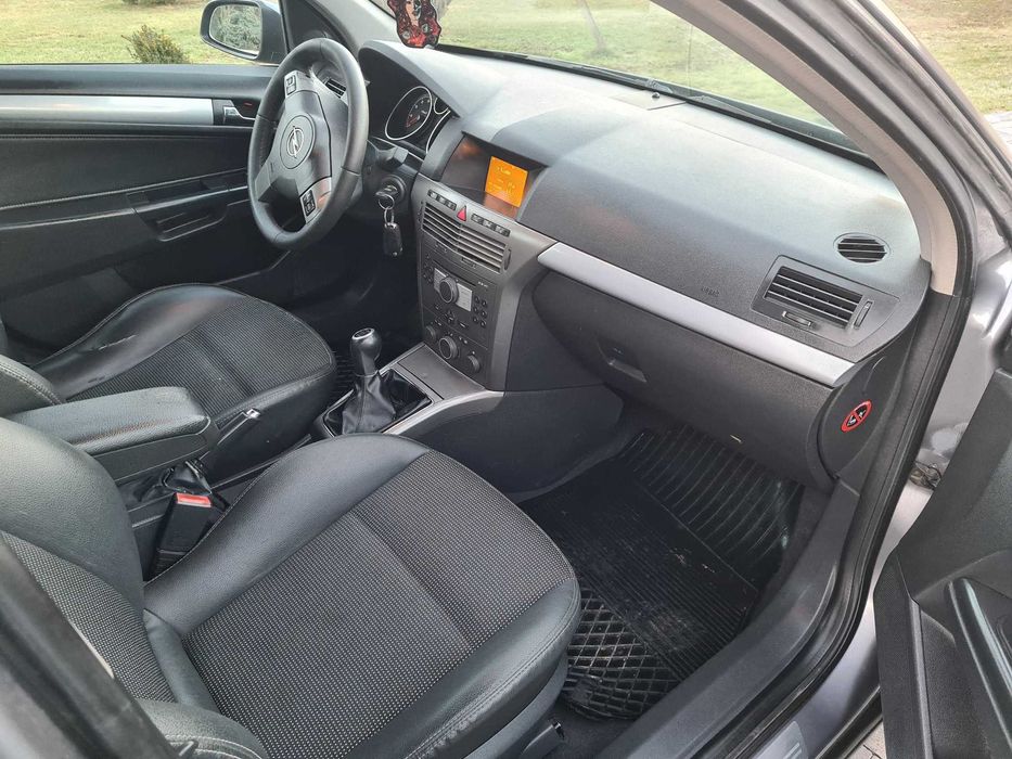 Opel Astra H 2.0 Turbo, gaz sekwencja, 6-biegowa skrzynia