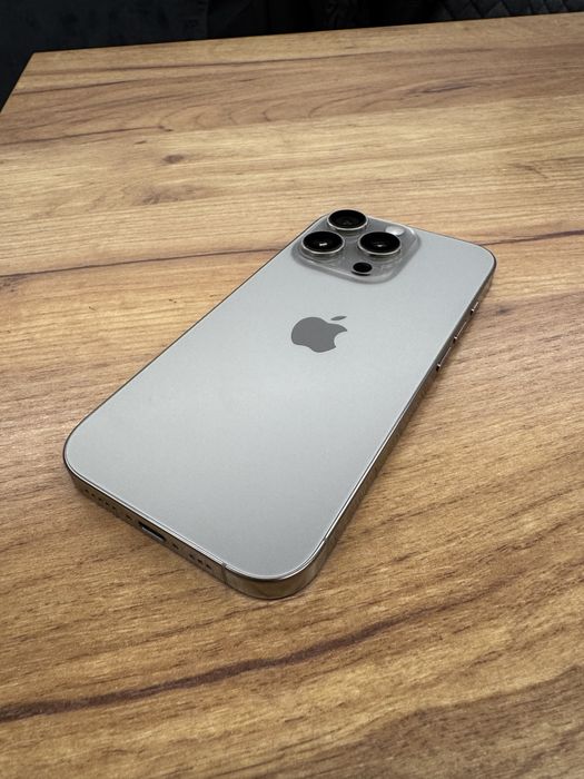 Iphone 16 pro в ідеальному стані