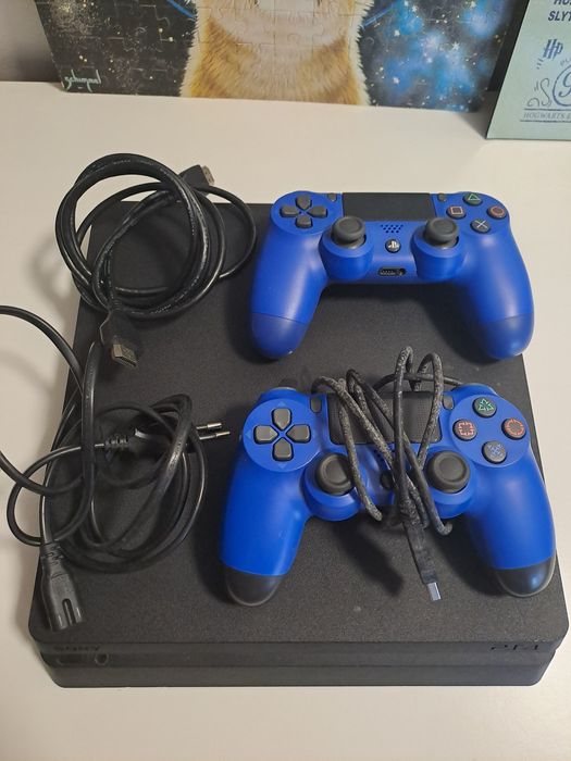 Playstation 4 slim
