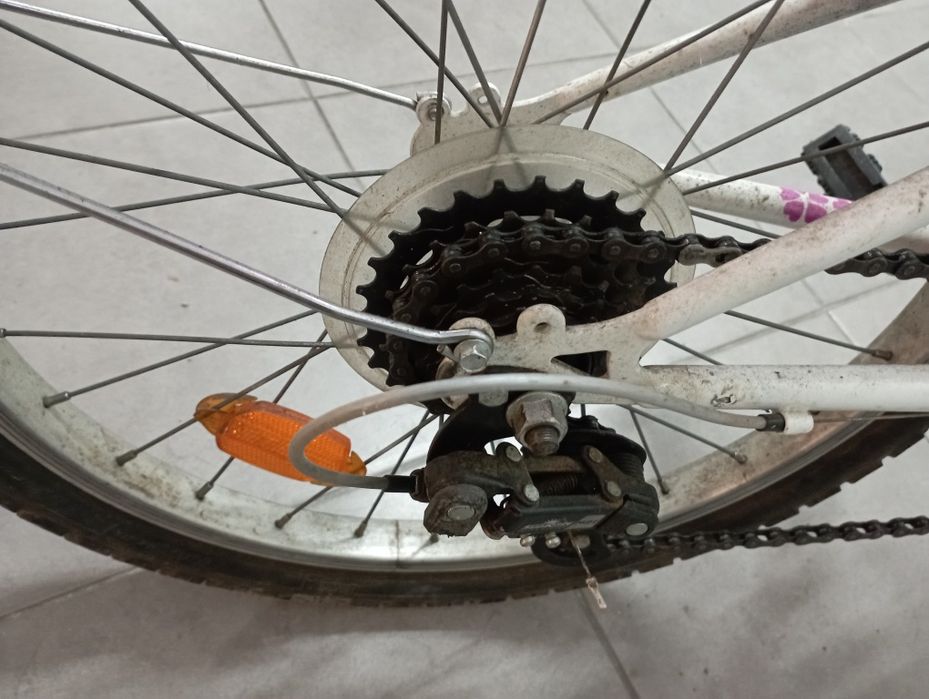 Bicicleta menina dos 6 aos 9anos