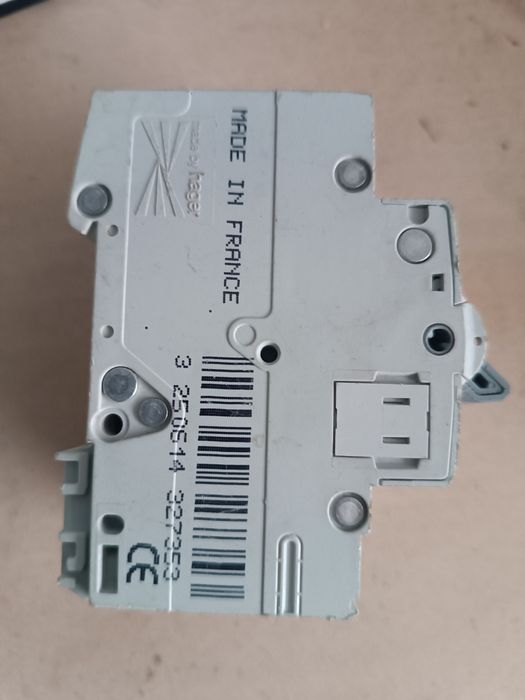 Wyłącznik nadprądowy Hager B25