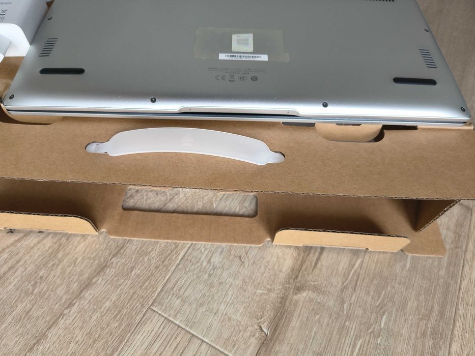 Laptop Huawei MateBook D14, model NbB-WAH9Q, i5-10210U/8GB/256GB/Win11/FullHD