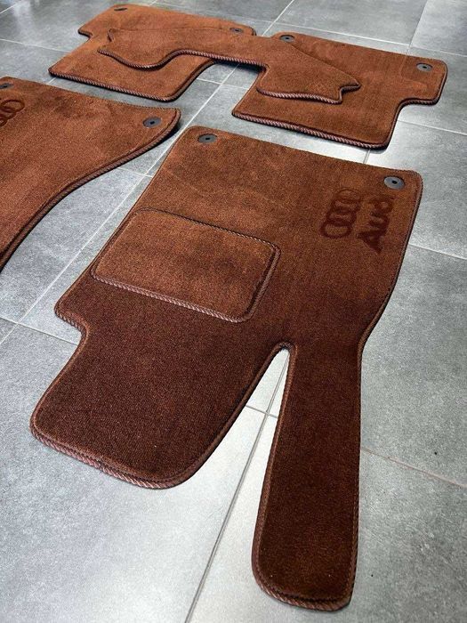 Текстильні Коричневі килими\ поліки у салон авто Ауді\ Audi e-tron\ Q7