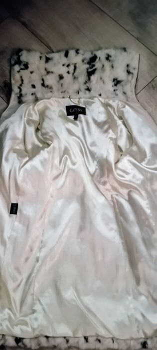 Futro z królika Guess 40/L.