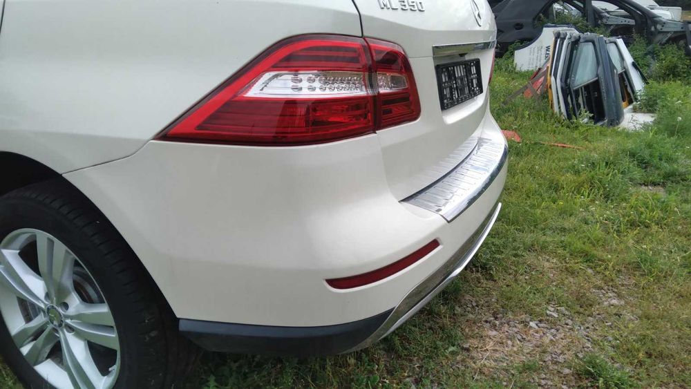 Задній бампер Mercedes ML 166 2012 без парктроніків колір 799 Розбірка