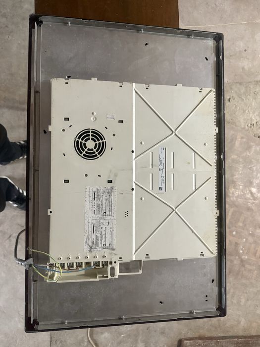 Продам БУ индукционную варочную поверхность  VOSS ELECTROLUX