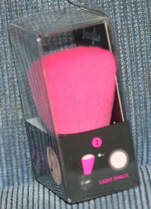 DOUGLAS Podwójny pędzel Kabuki