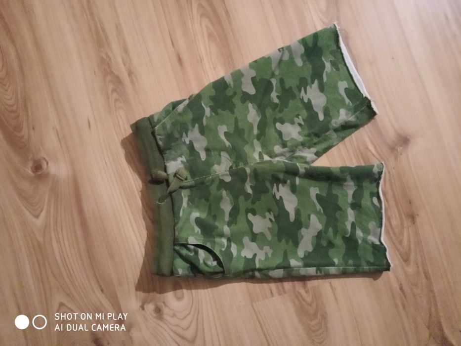 Spodenki krótkie moro 122/128 cm
